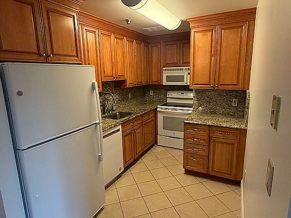 2nd image of 123 Mamaroneck Ave APT 108