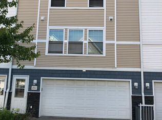 1241 SE Village View Ln, Ankeny, IA 50021