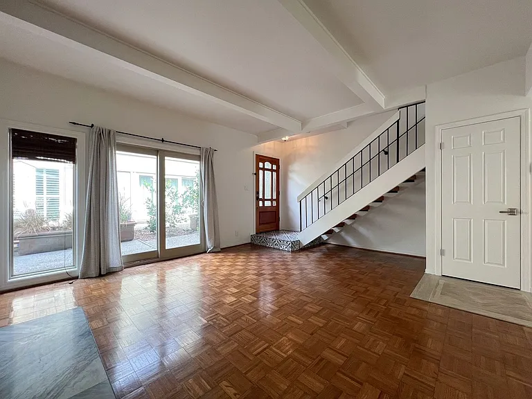 937 Hunt Ave — Photo 7
