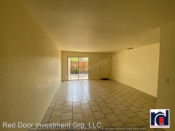 5th image of 5265 SE 31st St