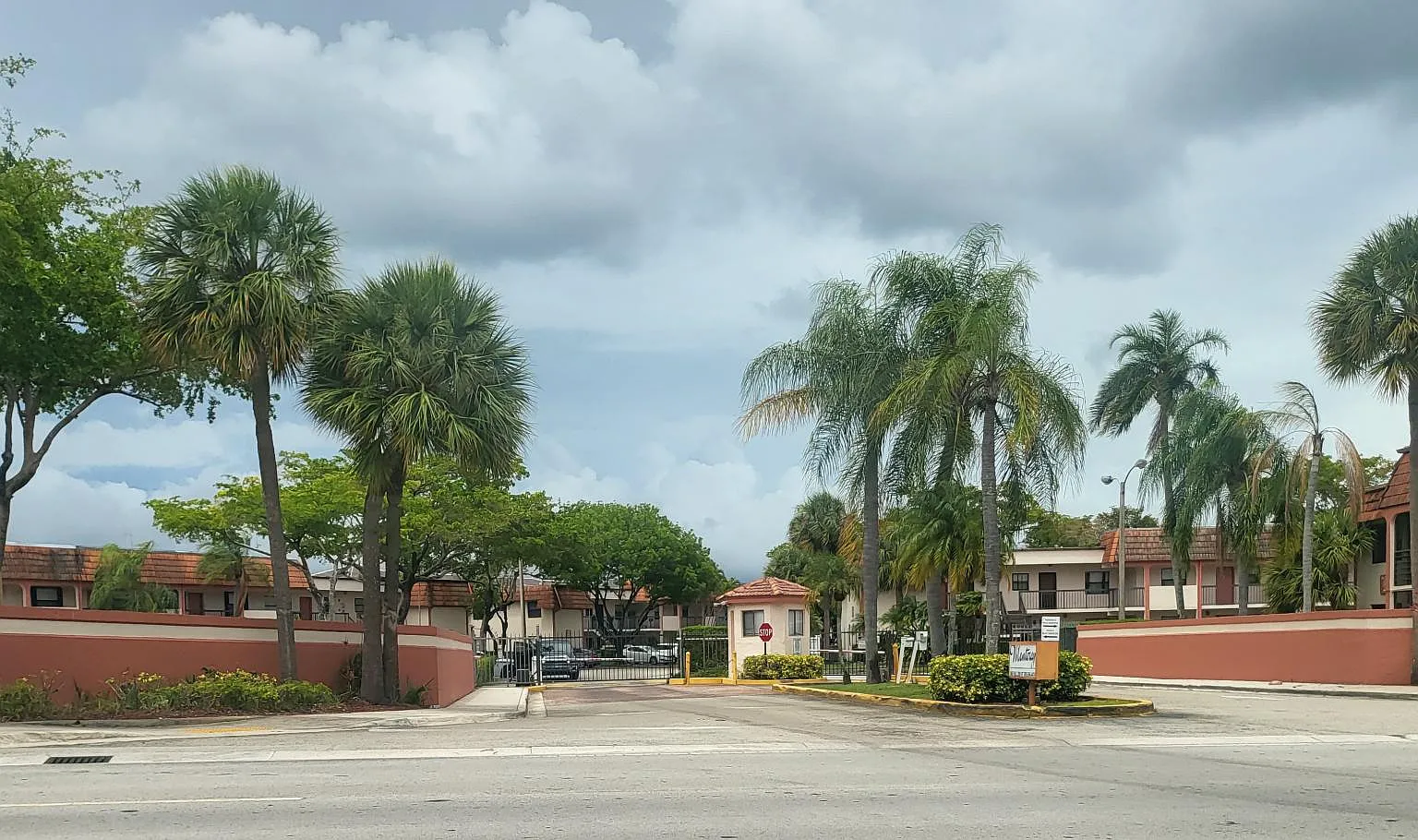 2 bed, 970 sqft, $2,250 — Photo 1