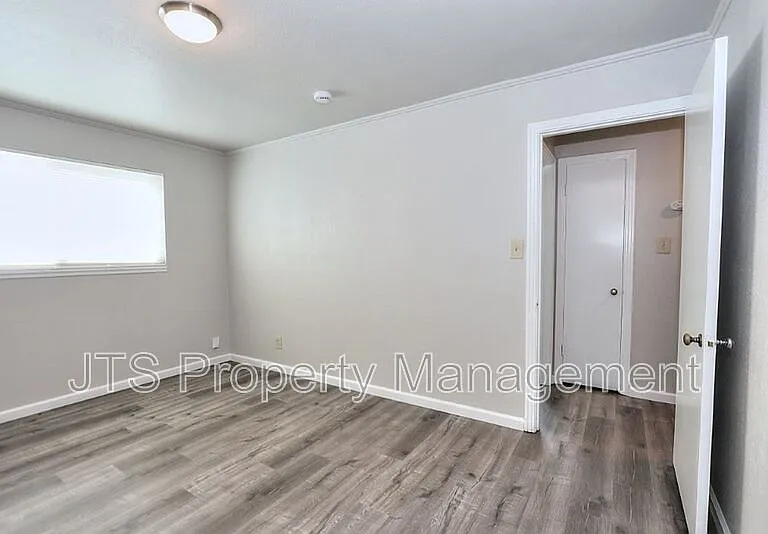 4439 V St #1 — Photo 47