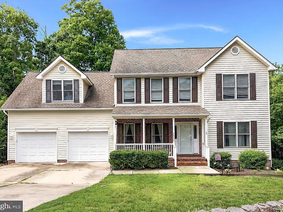 1st image of 22393 Deerpath Ct