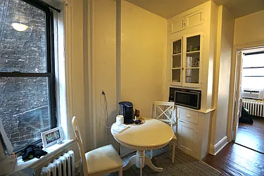 Rented by Best Apartments North Inc