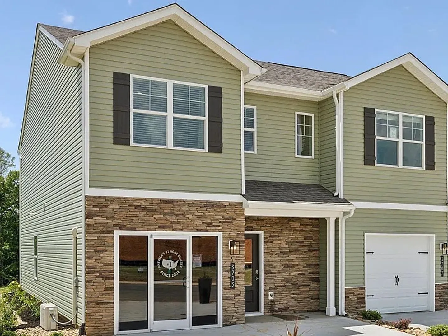 3 Bedroom 2.5 Bath Townhome in Kodak Exit 407 — Photo 3
