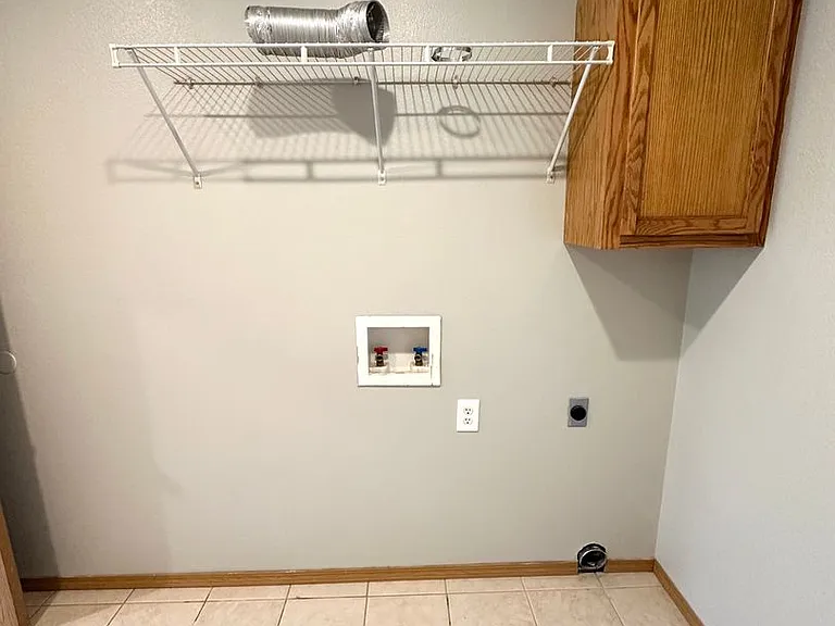 406 W Pawnee Ln — Photo 8