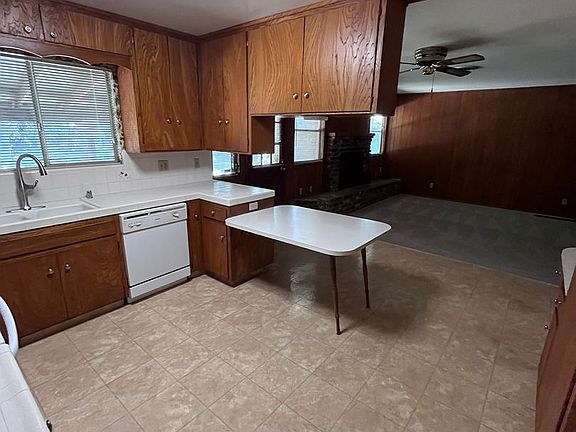 3rd image of 2701 Greenwood Ave