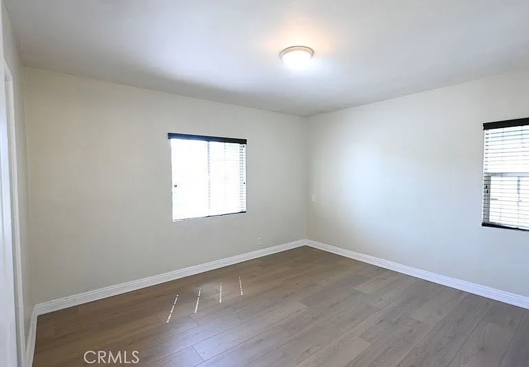 6437 Enfield Ave — Photo 24