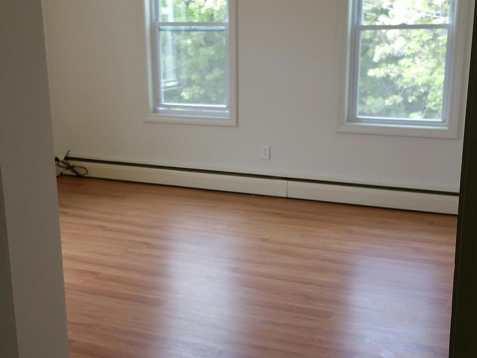 38 Court St Whitinsville MA 01588 Zillow 38 Court St Whitinsville MA 01588 Zillow