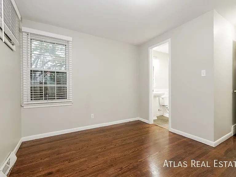 3902 W 72nd Ter — Photo 18