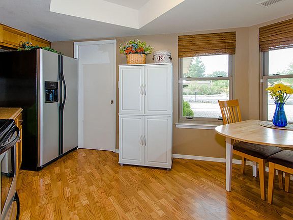 5th image of 6100 Mosquero Pl NW