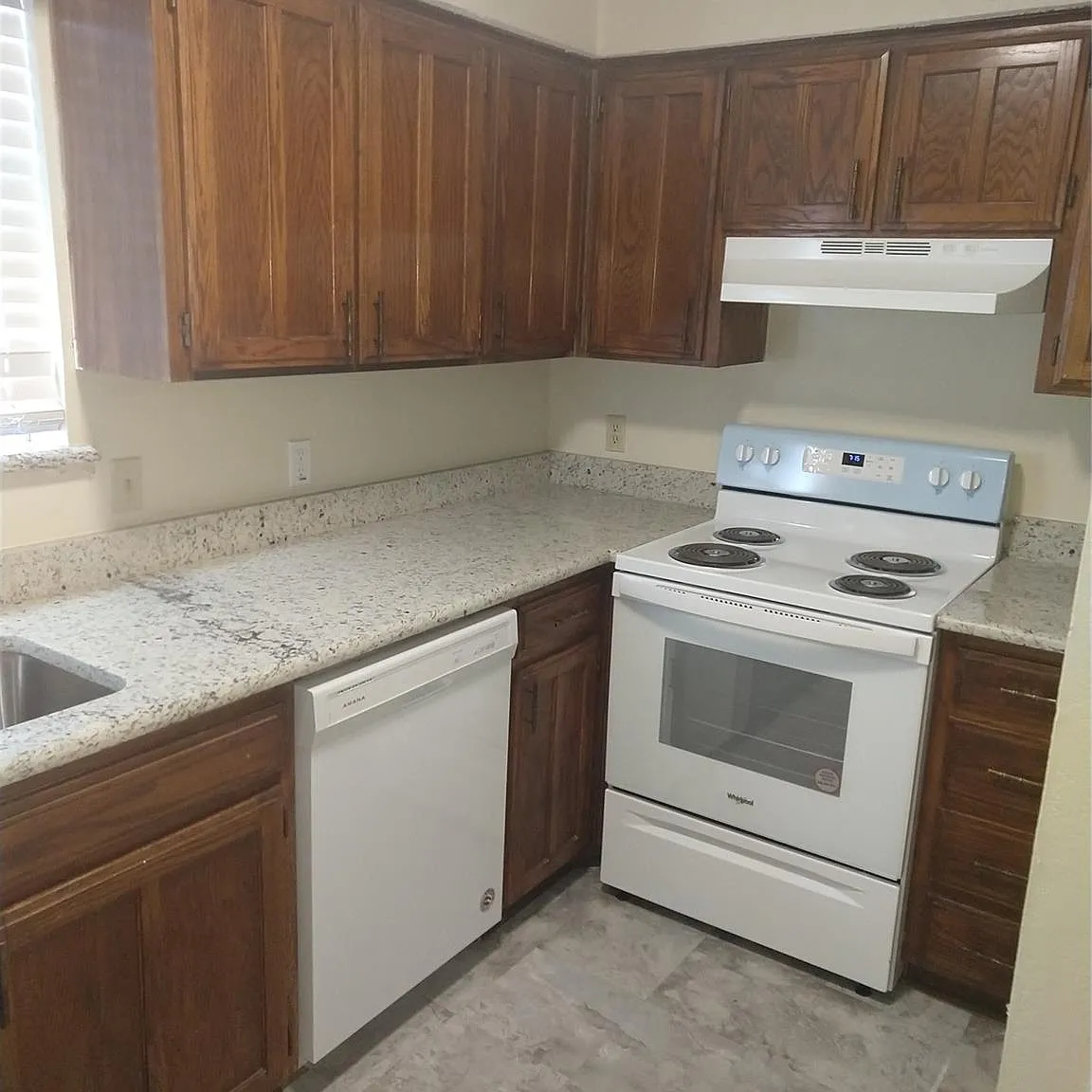 2 bed, 1073 sqft, $1,475 — Photo 4