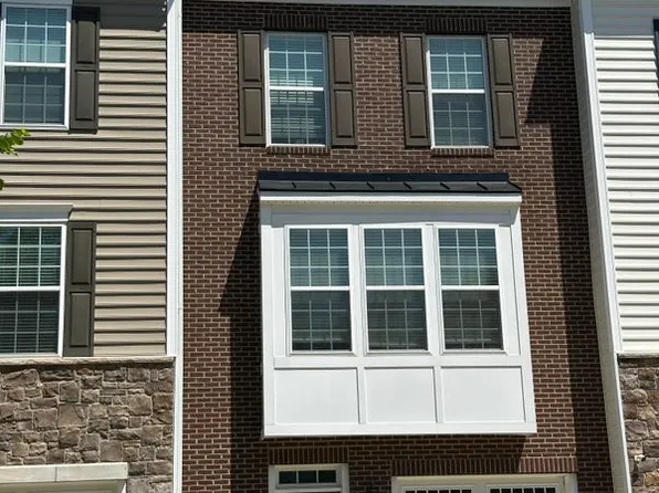 4703 Six Forks Dr, Upper Marlboro, MD 20772