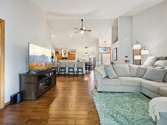 5th image of 2521 Vililly Cir E