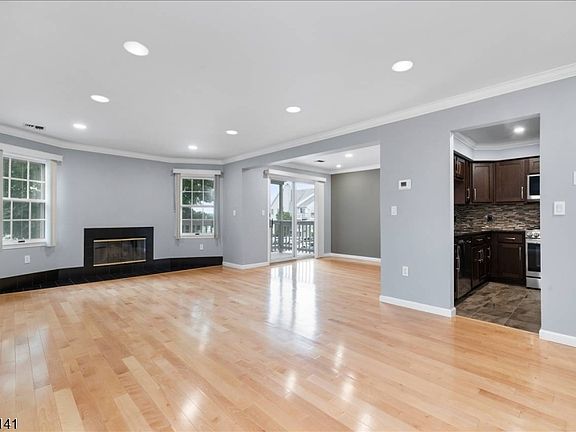 5th image of 37 Amethyst Ln