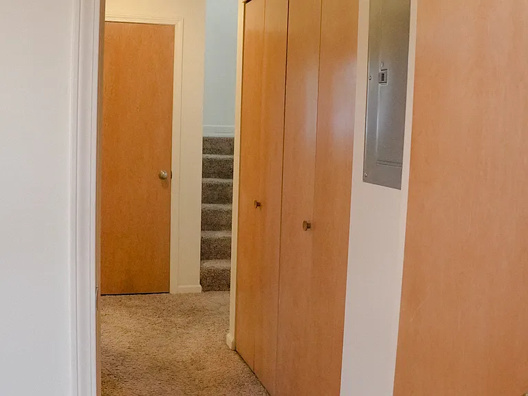 Willowbrook Ct — Photo 15