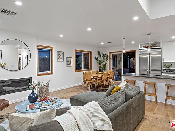 5th image of 3427 Sherbourne Dr