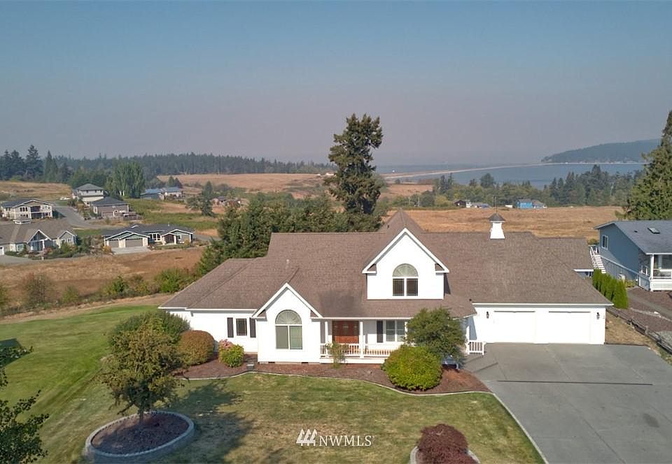 1st image of 661 Spyglass Ln