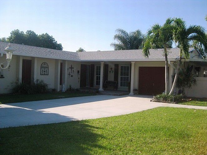 1st image of 18566 SW 93rd Pl