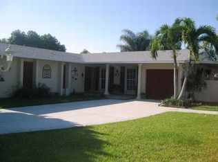 18566 SW 93rd Pl, Cutler Bay, FL 33157