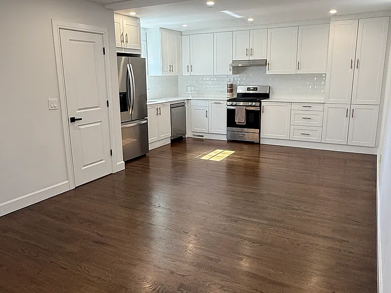 69 Cos Cob Ave #1 — Photo 12