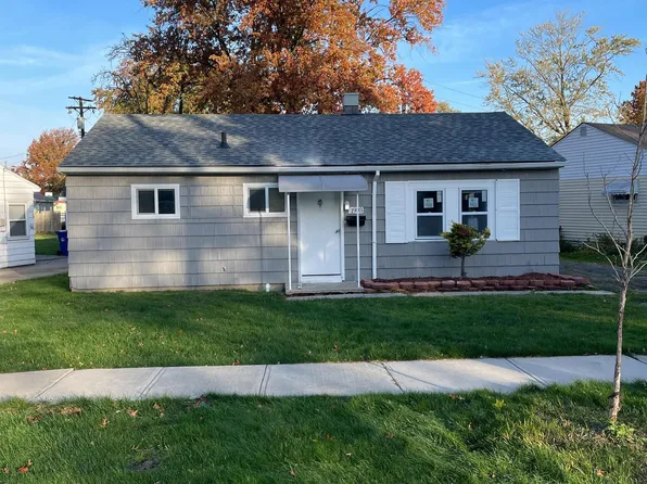 1993 Rookwood Rd, Cleveland, OH 44112