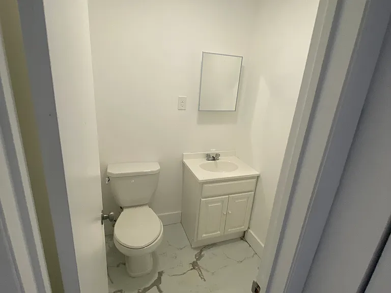 507 Grand St — Photo 6