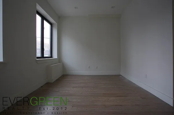 Rented by Evergreen Apartments BK | media 41