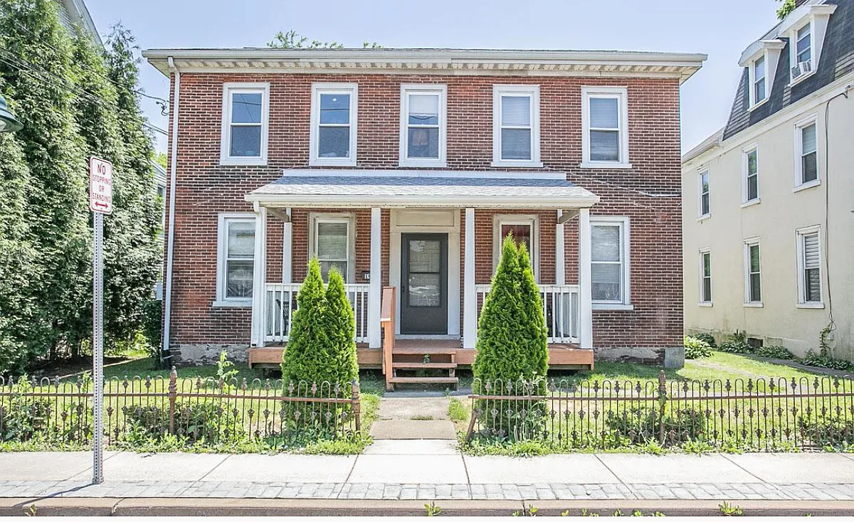 Building Photo - 1907 W Point Pike #1