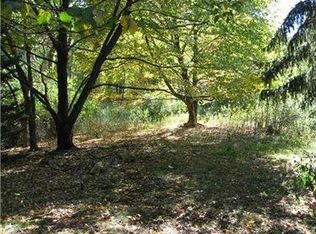 521 McElheny Rd, Glenshaw, PA 15116