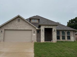 901 Silver Oaks Dr, Carl Junction, MO 64834