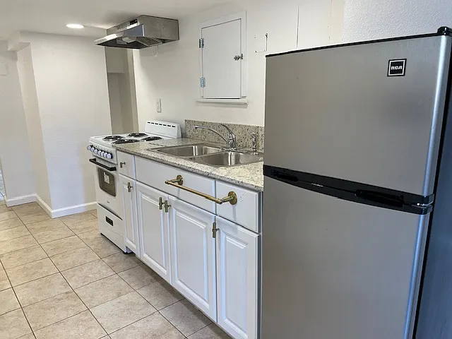 Studio, 350 sqft, $1,150 — Photo 4