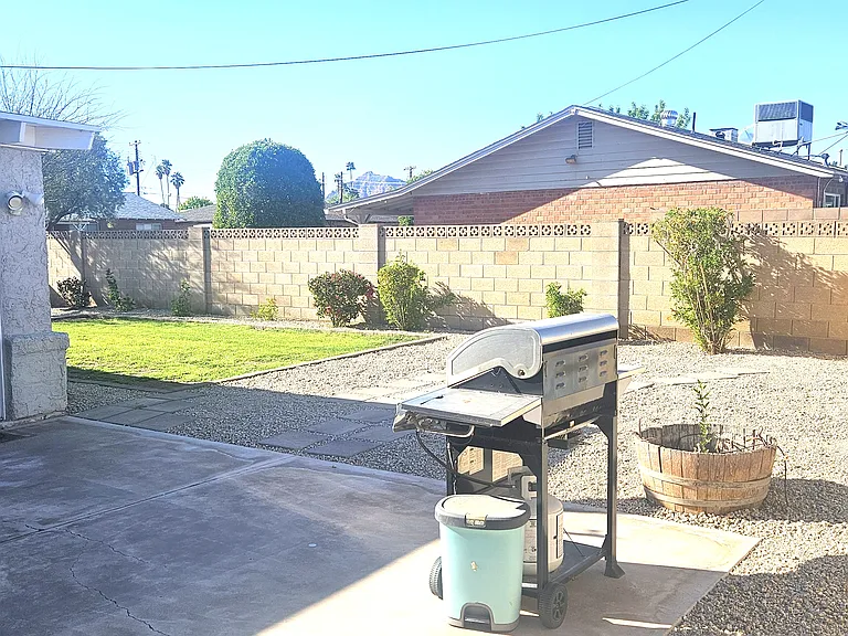 7426 E Holly St — Photo 24