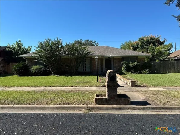 103 Oxford St, Victoria, TX 77904