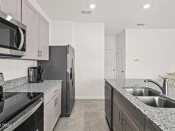 5th image of 3070 Meleto Blvd