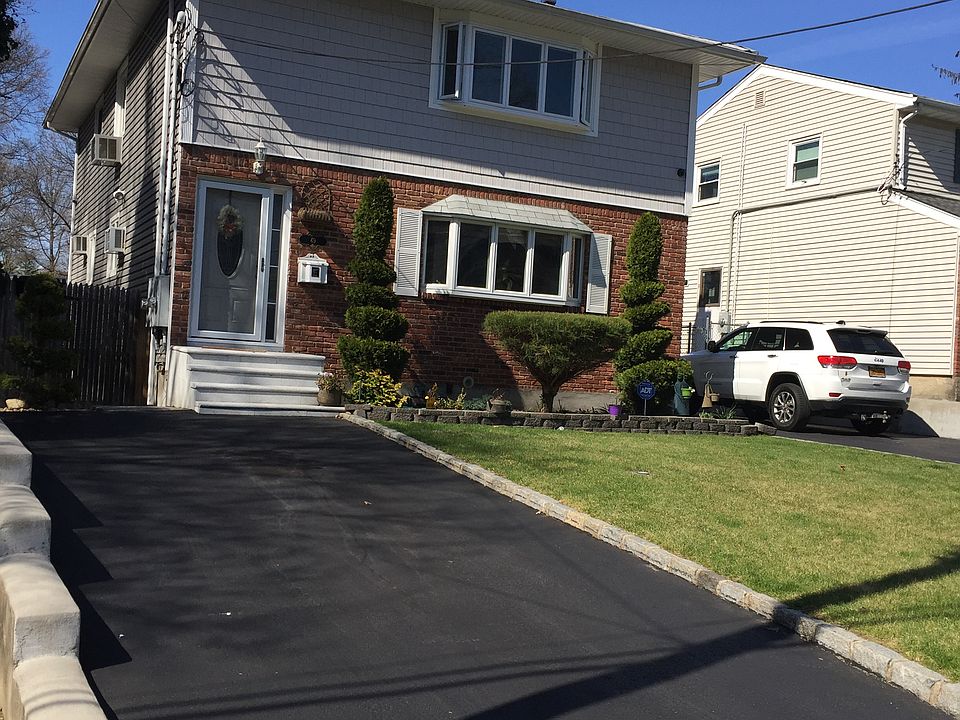 1st image of 49 Neulist Ave