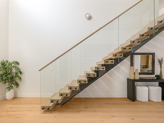 5th image of 3715 Park Ln