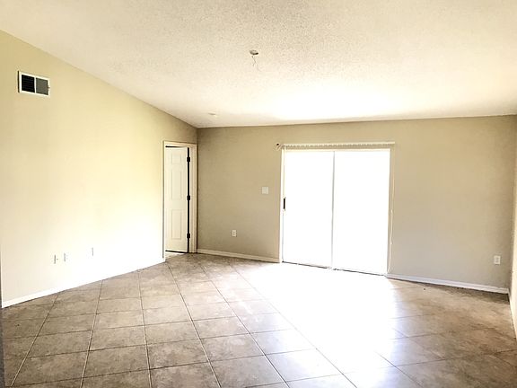 5th image of 6510 Greenwood Ave