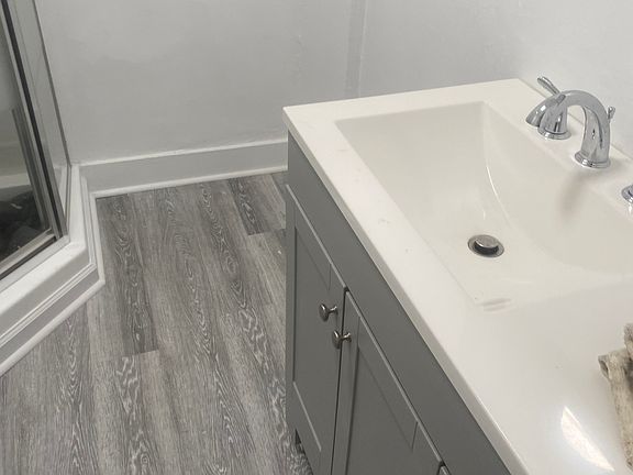 2nd image of 418 Saint Paul St