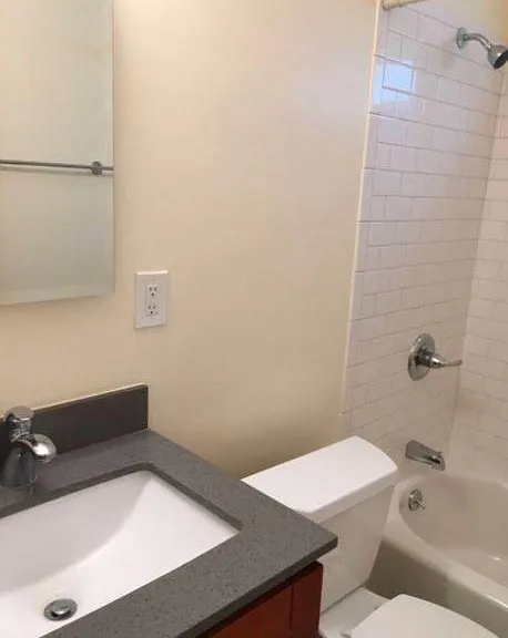 5667 Telegraph Ave #B — Photo 9