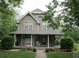 404 Main St, Maple Hill, KS 66507