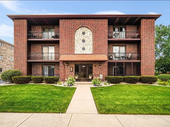 8124 168th Pl APT 1E, Tinley Park, IL 60477