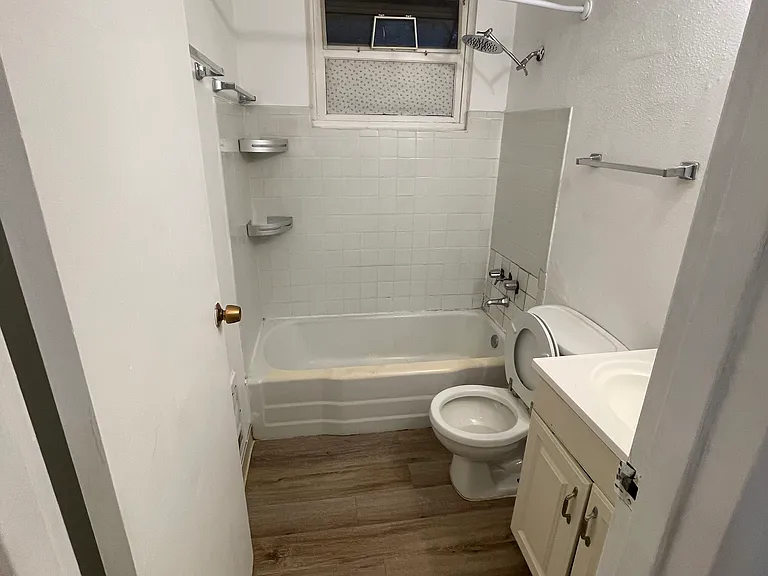 5410 Ivanhoe Pl NE #1 — Photo 9