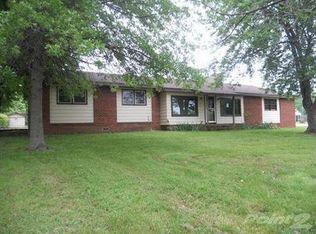 8209 W Spruce Ln, Springfield, MO 65802