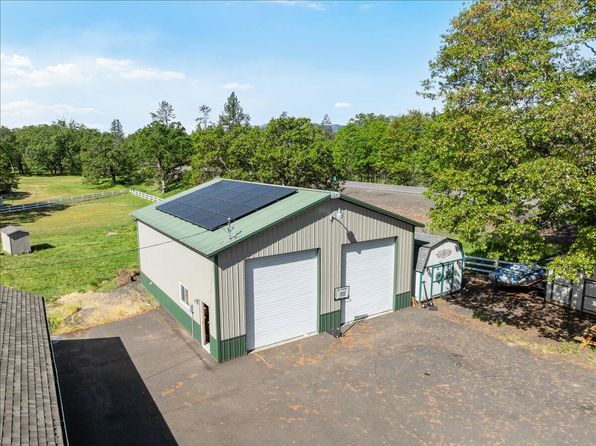 11693 Michael Rd, Central Pt, OR 97502