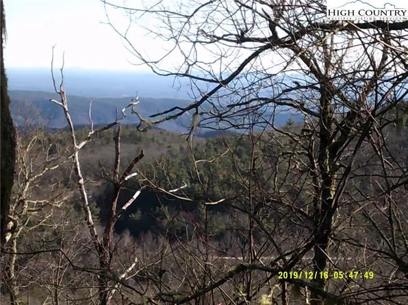 7668 Turtle Rock Road, Newland, NC 28657