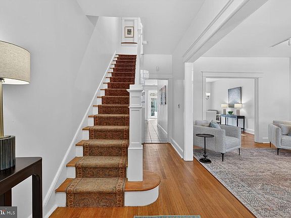 5th image of 1426 Decatur St NW