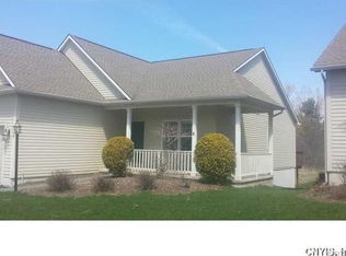 9 S Village Dr, Cazenovia, NY 13035