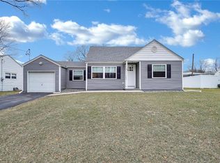 9 Sunset Dr, New Windsor, NY 12553