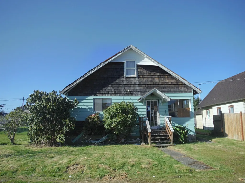 608 W Marion St photo 1